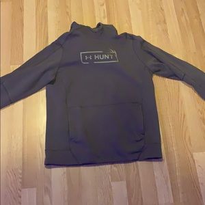 XL Men’s under armour hunt hoodie